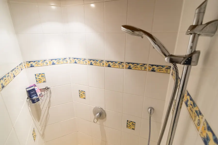 Dusche – Monteurwohnung Bergisch Gladbach